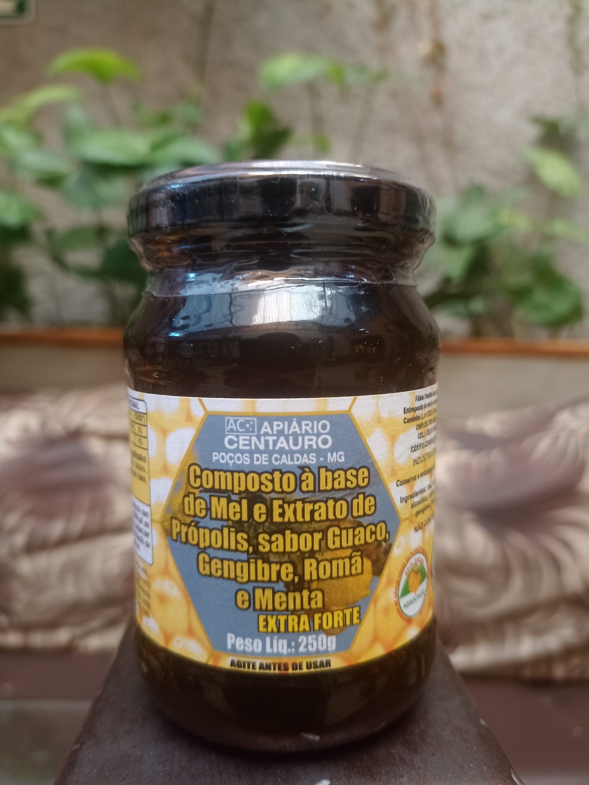 Mel Extra Forte com Própolis e Ingredientes Naturais